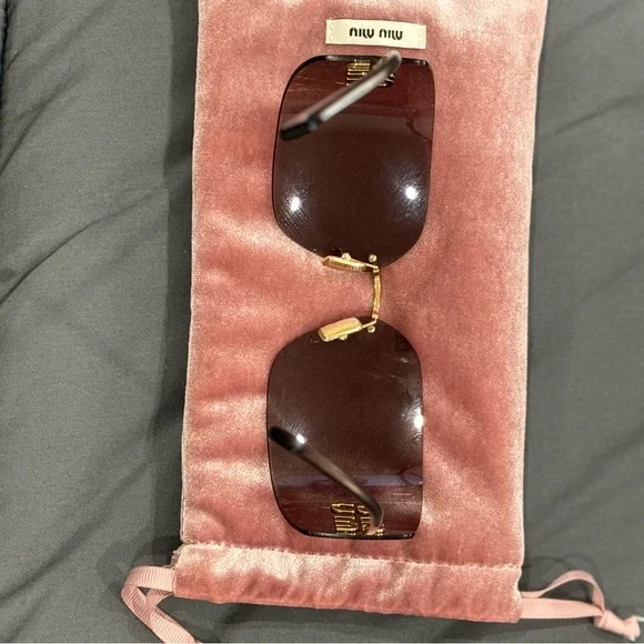 MIUMIU Gold and Brown Sunglasses Modern Rimless Design - Picture 4 of 9